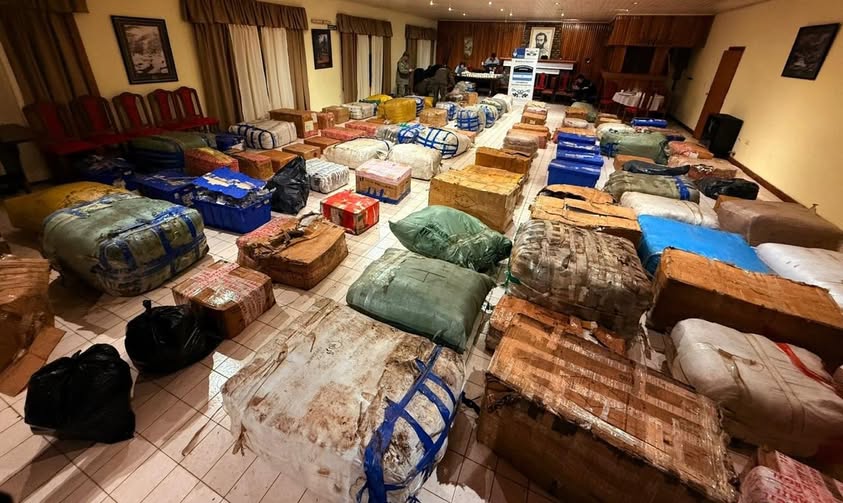 Personal del Escuadrón 36 «Esquel» de Gendarmería Nacional desbarató un cargamento de mercadería de contrabando.
