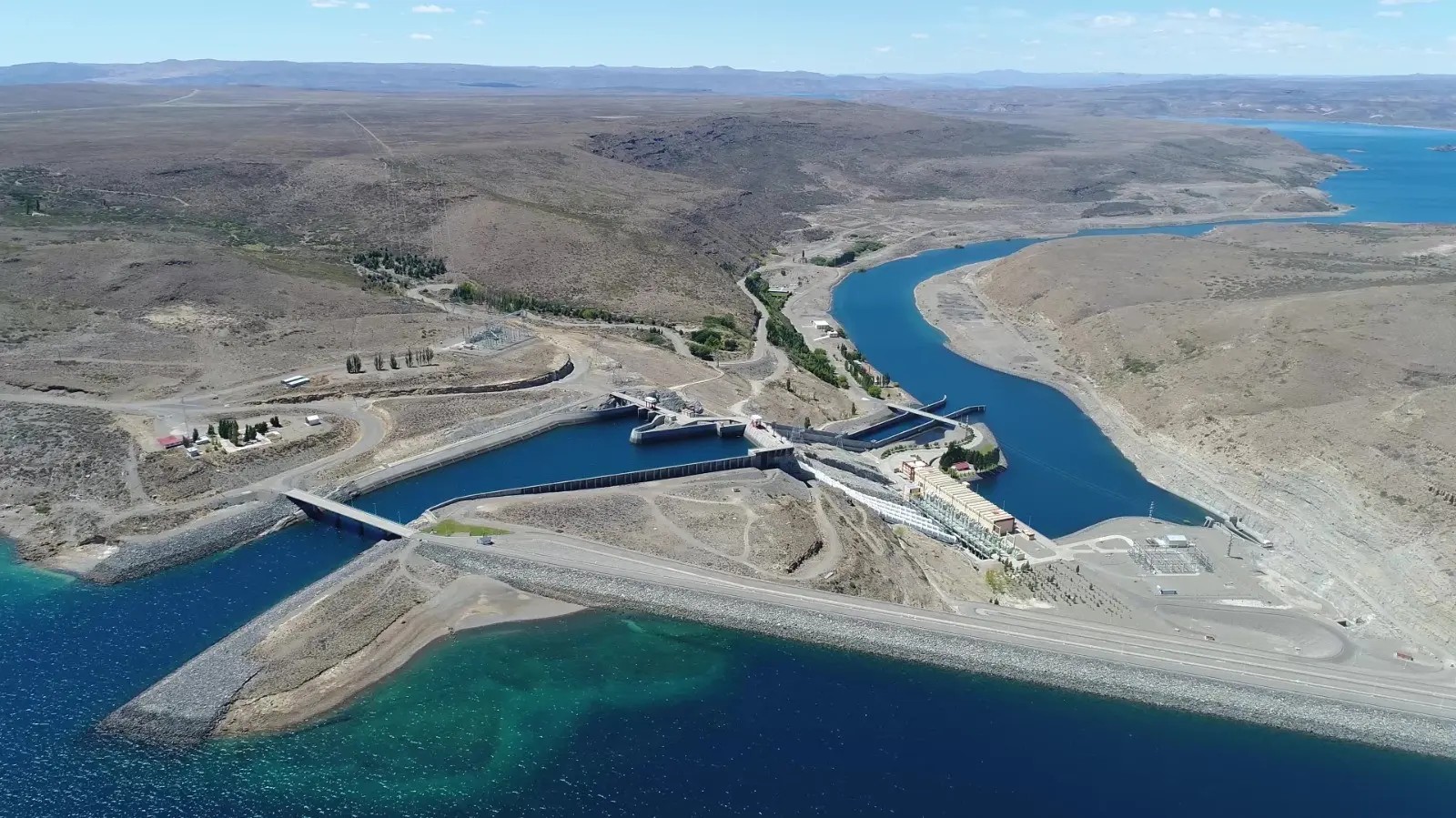 Río Negro promulgó la ley que defiende el valor de sus aguas