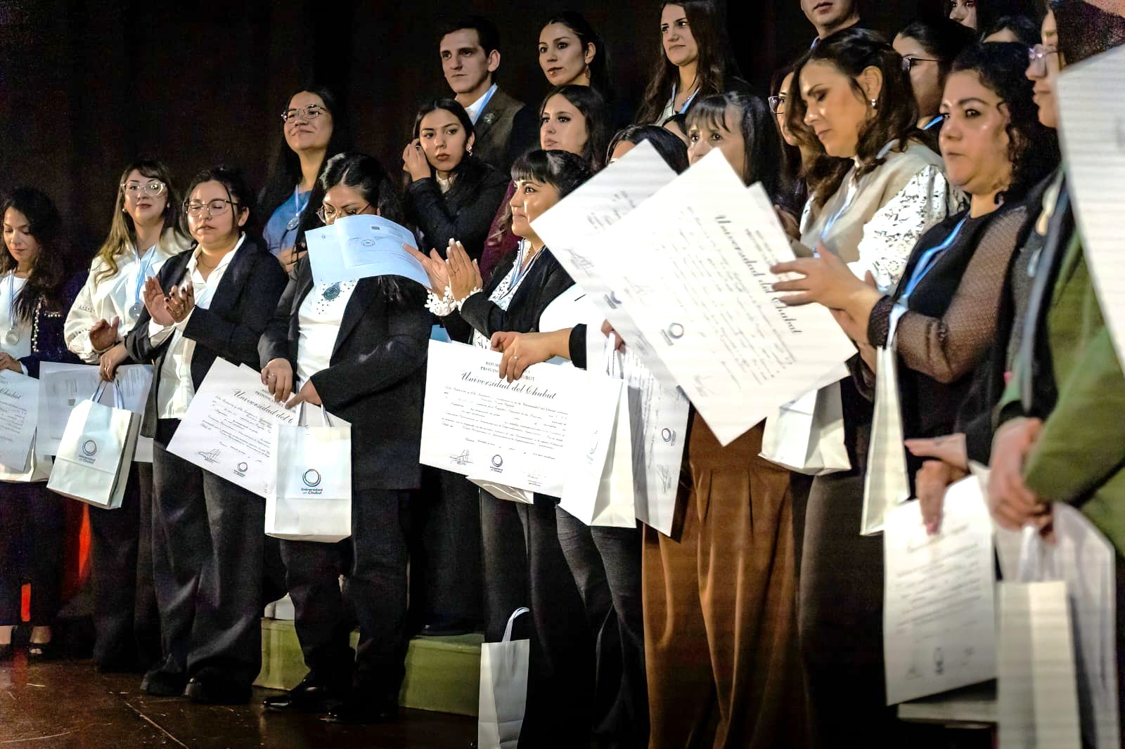La Universidad del Chubut cierra su ciclo de colaciones de grados 2026 en Esquel